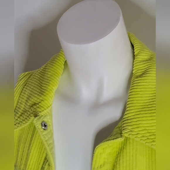 ZARA - size L- oversized corduroy jacket/shacket - Women Fashion - Picture 9 of 11